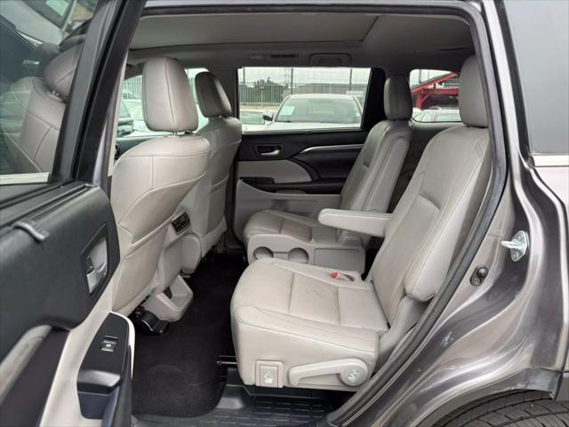 used 2017 Toyota Highlander Hybrid car, priced at $18,995