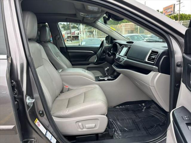 used 2017 Toyota Highlander Hybrid car, priced at $18,995