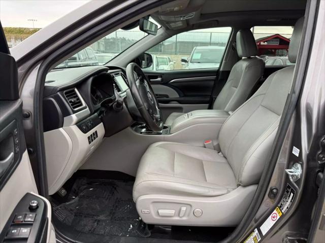 used 2017 Toyota Highlander Hybrid car, priced at $18,995