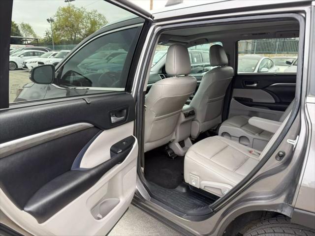 used 2017 Toyota Highlander Hybrid car, priced at $18,995