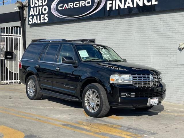 used 2008 Lincoln Navigator car, priced at $10,995