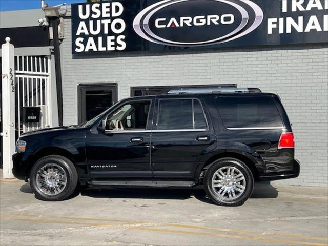 used 2008 Lincoln Navigator car, priced at $10,995