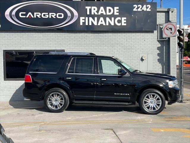 used 2008 Lincoln Navigator car, priced at $10,995