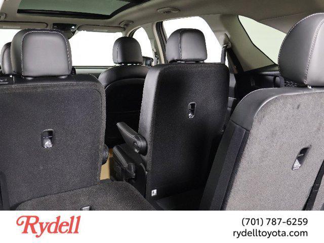 used 2022 Kia Sorento car, priced at $32,999