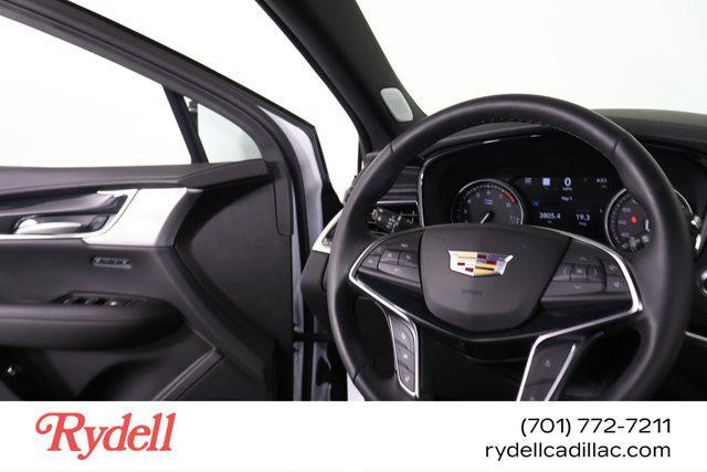 new 2025 Cadillac XT5 car, priced at $58,890