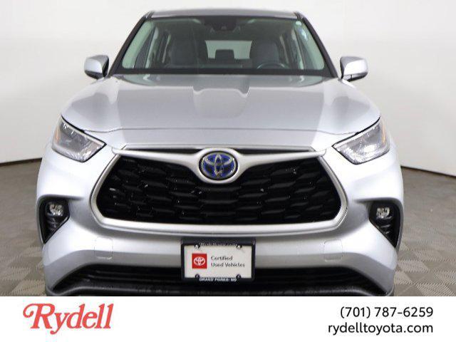 used 2021 Toyota Highlander Hybrid car, priced at $28,999