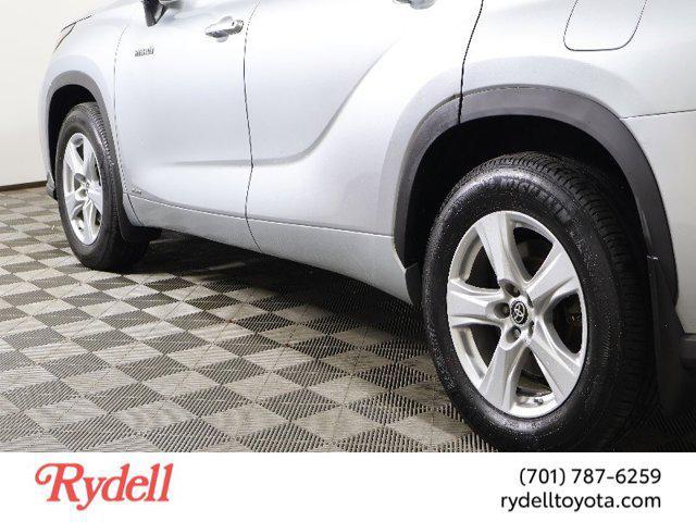 used 2021 Toyota Highlander Hybrid car, priced at $28,999