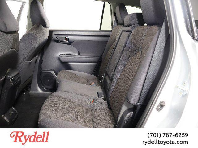 used 2021 Toyota Highlander Hybrid car, priced at $28,999