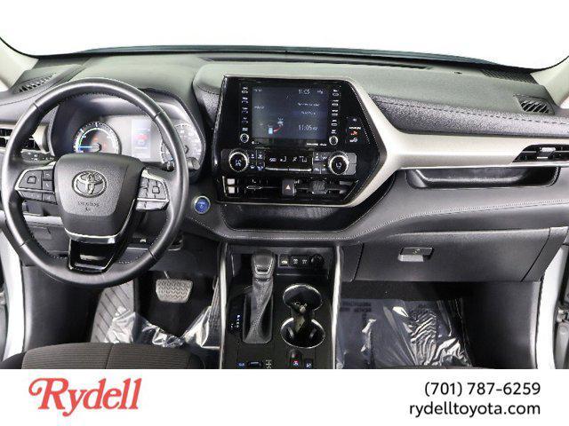 used 2021 Toyota Highlander Hybrid car, priced at $28,999