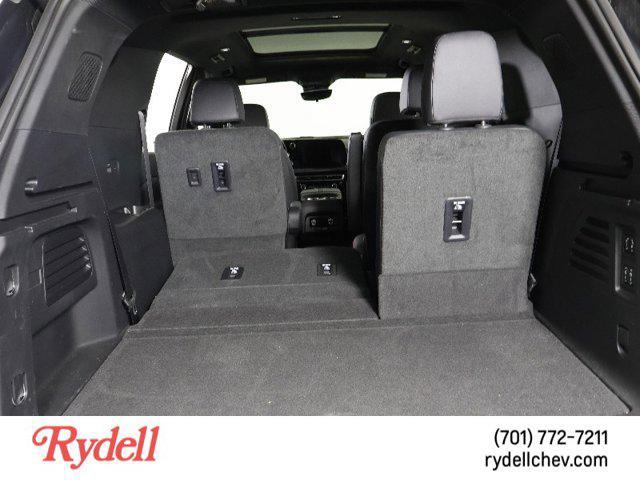 used 2024 Chevrolet Traverse car, priced at $52,999