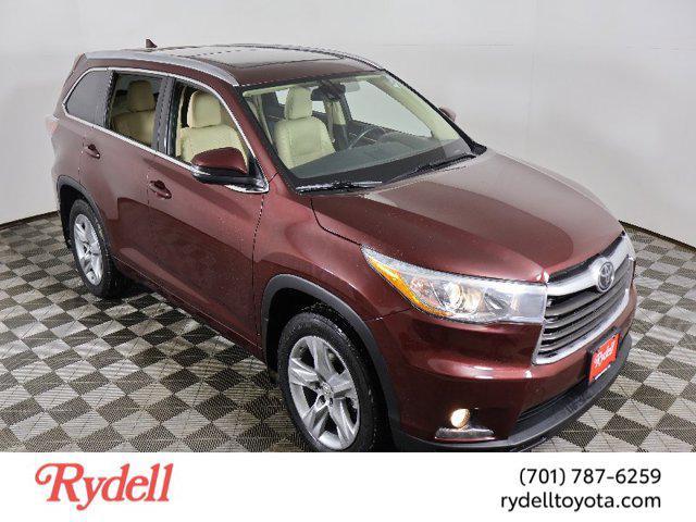 used 2015 Toyota Highlander car, priced at $23,999