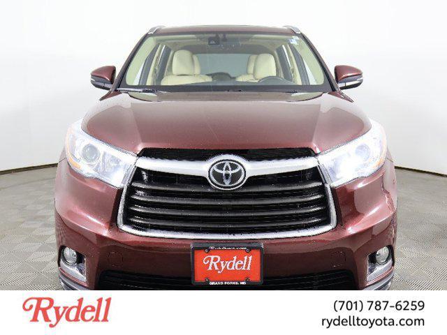 used 2015 Toyota Highlander car, priced at $23,999