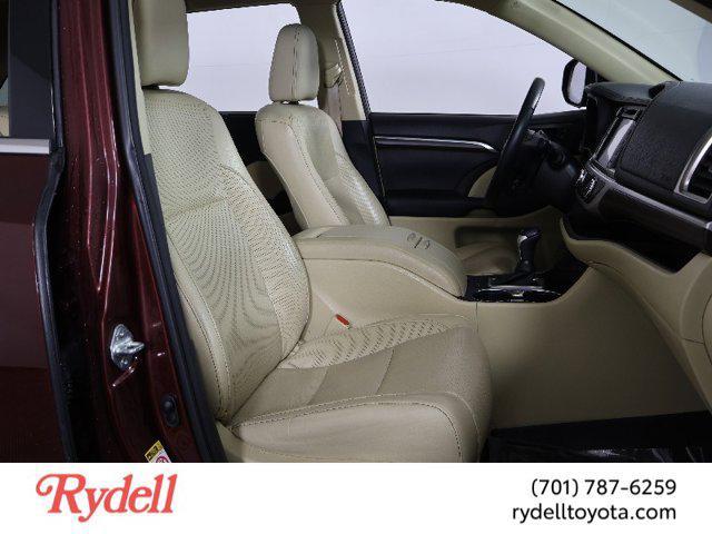 used 2015 Toyota Highlander car, priced at $23,999