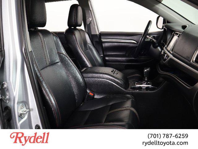 used 2019 Toyota Highlander car, priced at $26,999