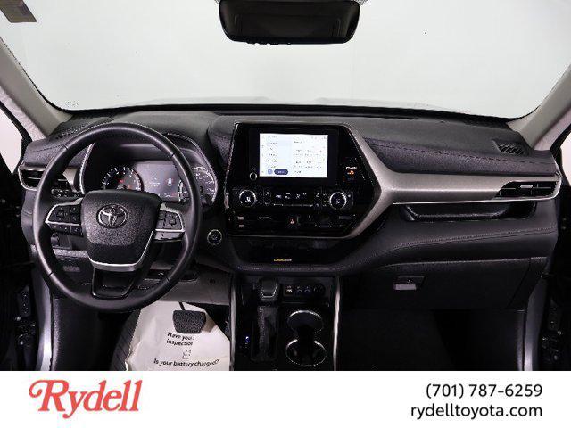 used 2024 Toyota Highlander car, priced at $43,999