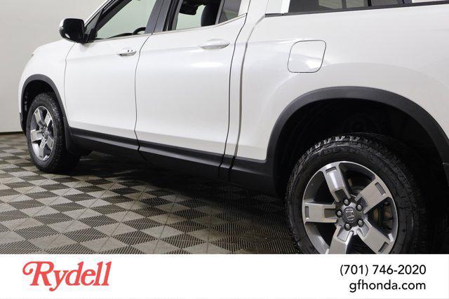 new 2025 Honda Ridgeline car, priced at $42,192