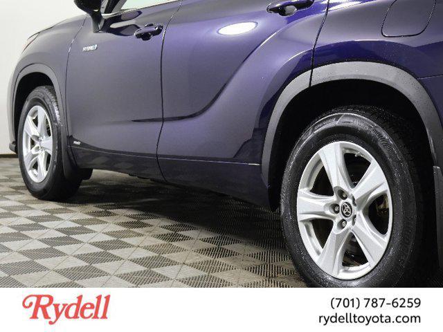 used 2021 Toyota Highlander Hybrid car, priced at $35,499