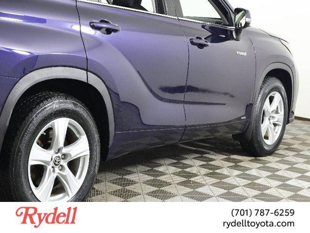 used 2021 Toyota Highlander Hybrid car, priced at $35,499