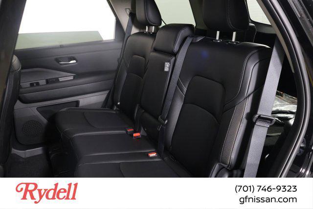 new 2025 Nissan Pathfinder car, priced at $40,918