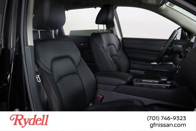 new 2025 Nissan Pathfinder car, priced at $40,918