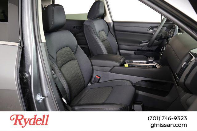 new 2025 Nissan Pathfinder car, priced at $42,951