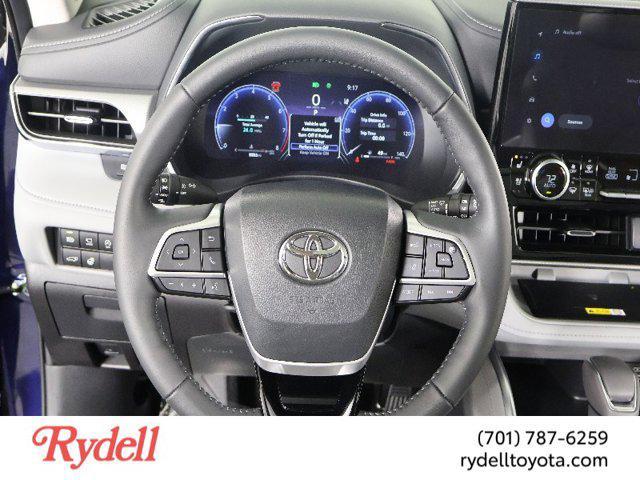 used 2024 Toyota Highlander car, priced at $52,999