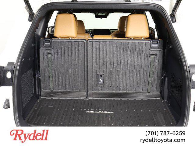 used 2021 Toyota Highlander Hybrid car, priced at $42,999