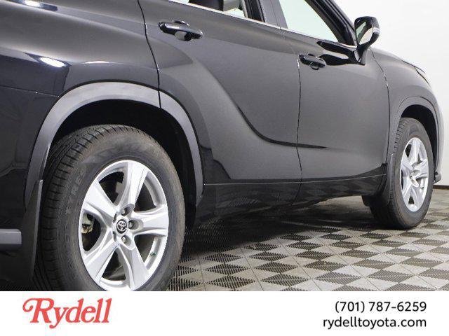 used 2023 Toyota Highlander car, priced at $34,499