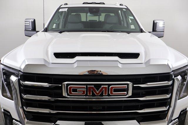 new 2024 GMC Sierra 2500 car, priced at $71,213