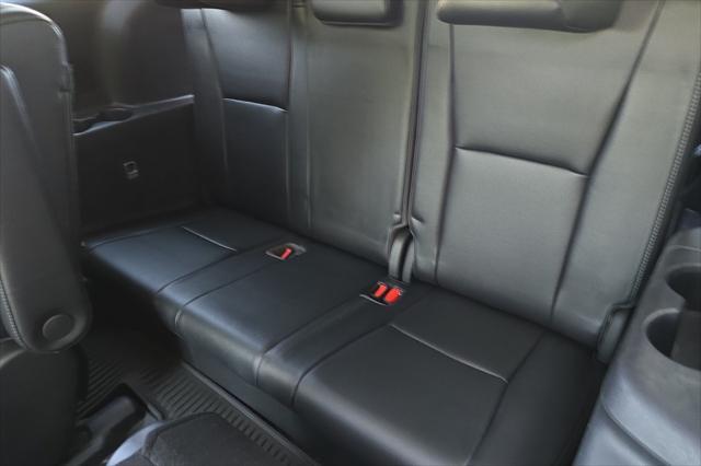 used 2021 Toyota Highlander car, priced at $39,300