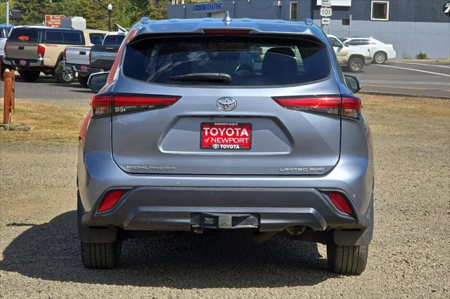 used 2021 Toyota Highlander car, priced at $39,300