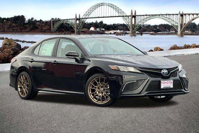 new 2024 Toyota Camry Hybrid car