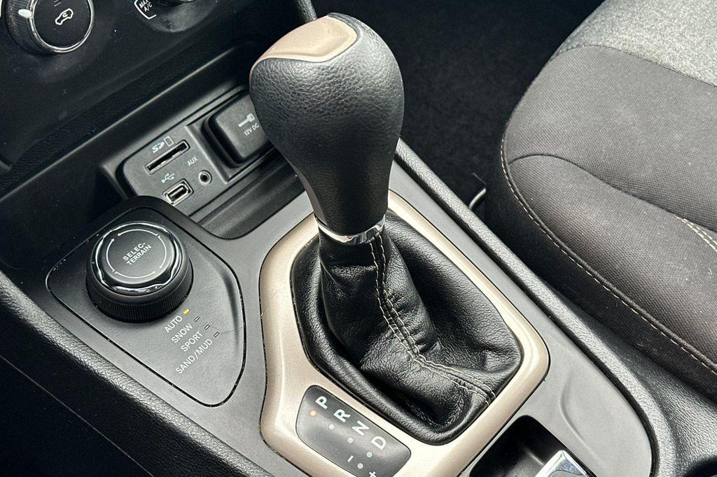 used 2018 Jeep Cherokee car, priced at $13,700