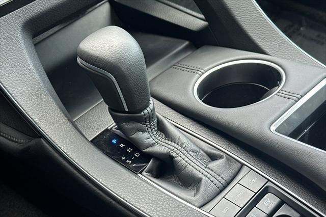used 2019 Toyota Avalon Hybrid car, priced at $27,600