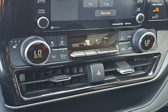 used 2022 Toyota Highlander Hybrid car, priced at $38,500