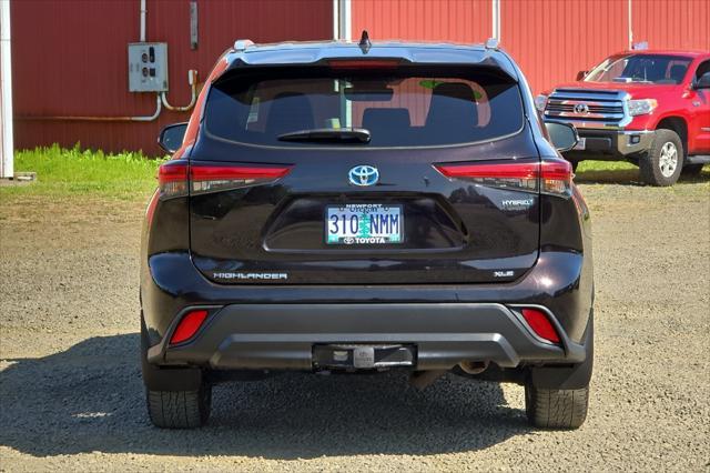 used 2022 Toyota Highlander Hybrid car, priced at $38,500