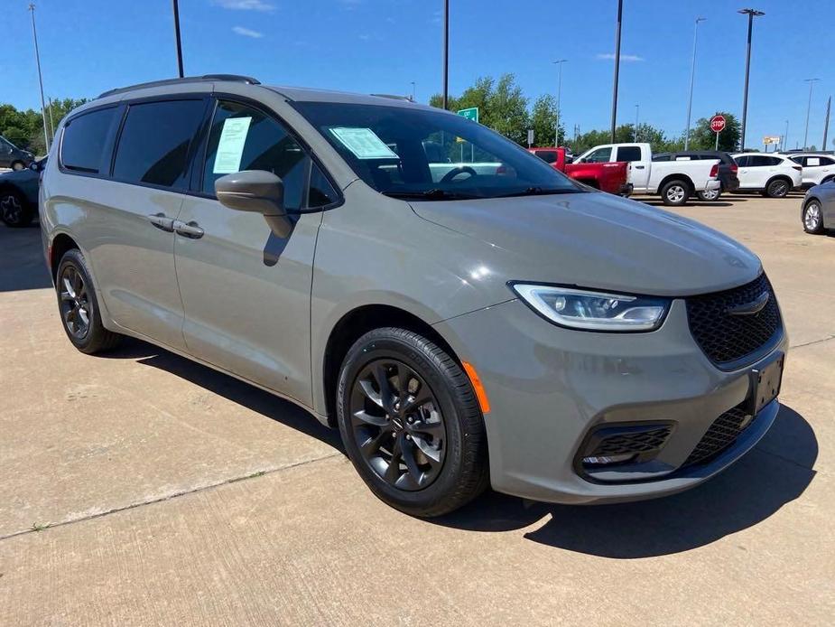 used 2021 Chrysler Pacifica car, priced at $26,988