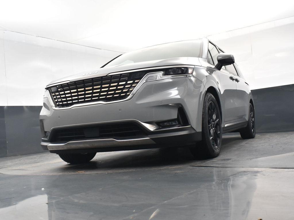 used 2023 Kia Carnival car, priced at $35,220