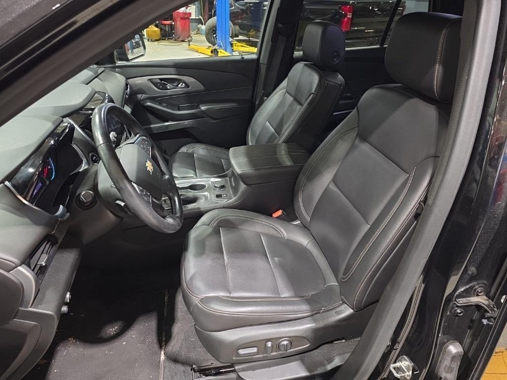 used 2022 Chevrolet Traverse car, priced at $30,428
