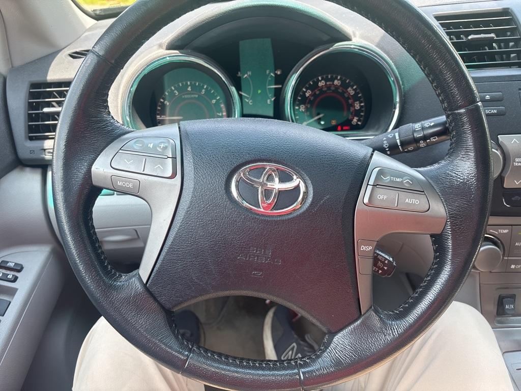 used 2010 Toyota Highlander car, priced at $11,000