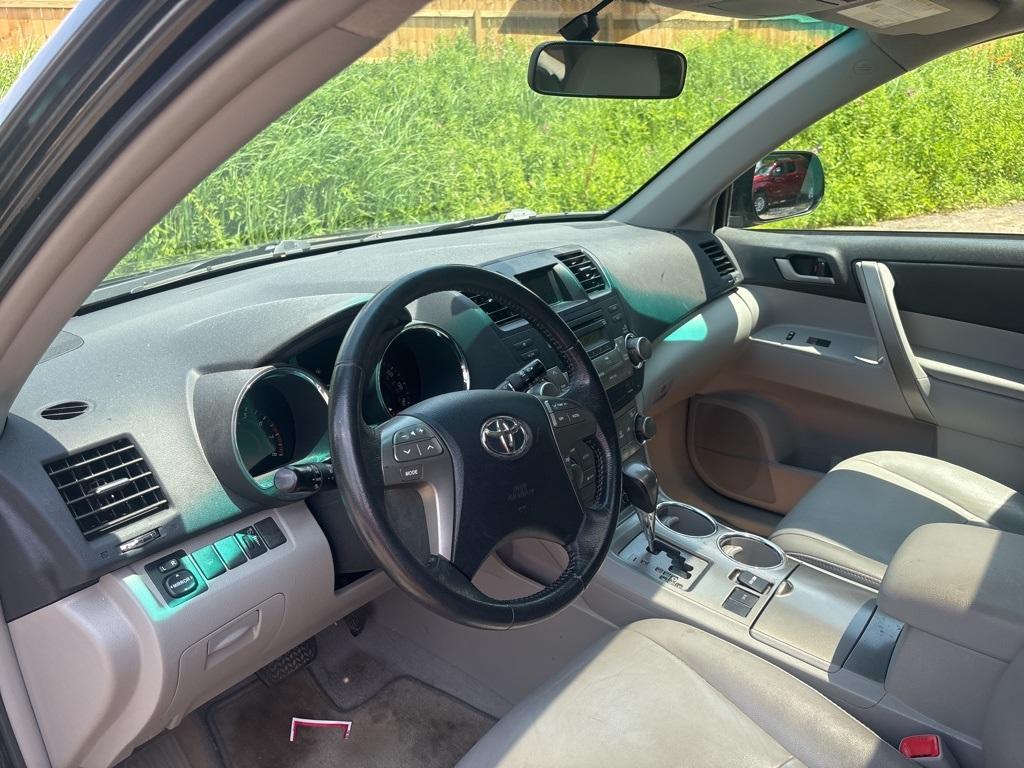 used 2010 Toyota Highlander car, priced at $11,000