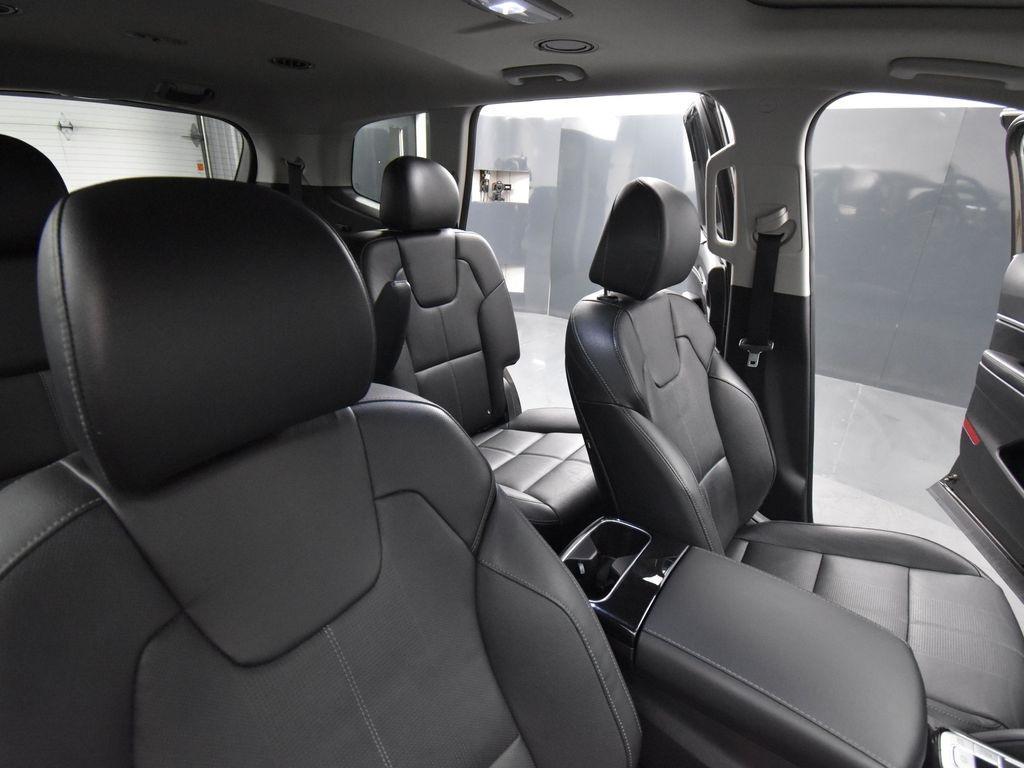 used 2022 Kia Telluride car, priced at $32,000