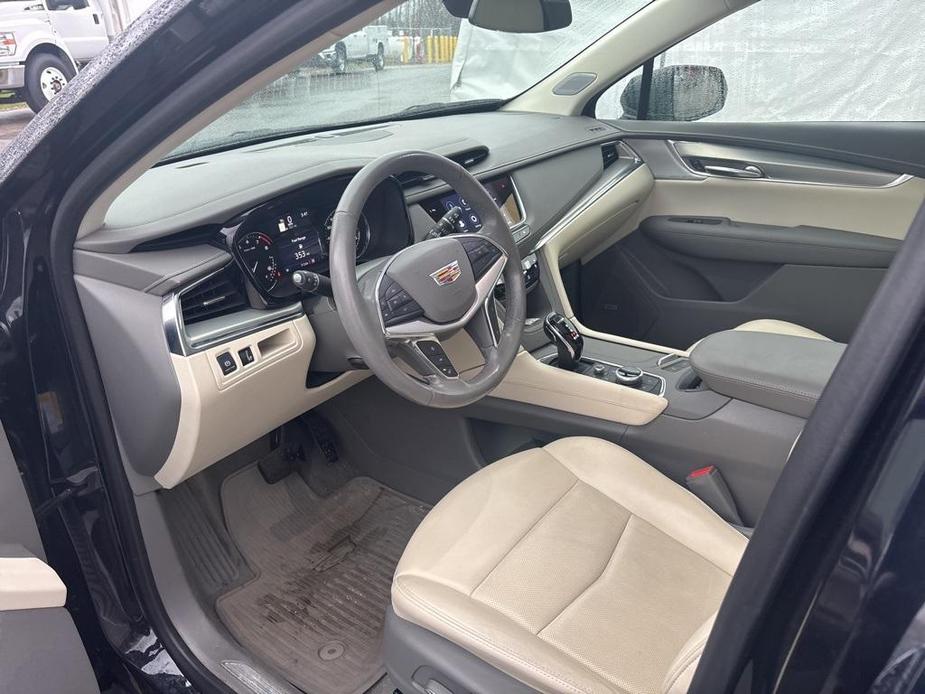 used 2022 Cadillac XT5 car, priced at $36,000