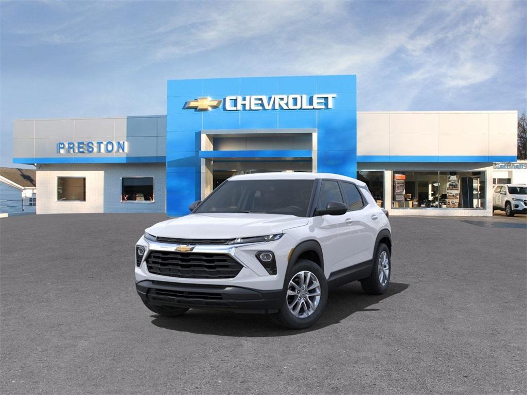 new 2025 Chevrolet TrailBlazer car, priced at $27,140