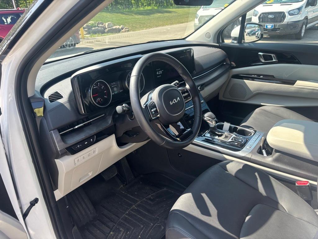 used 2024 Kia Carnival car, priced at $40,000