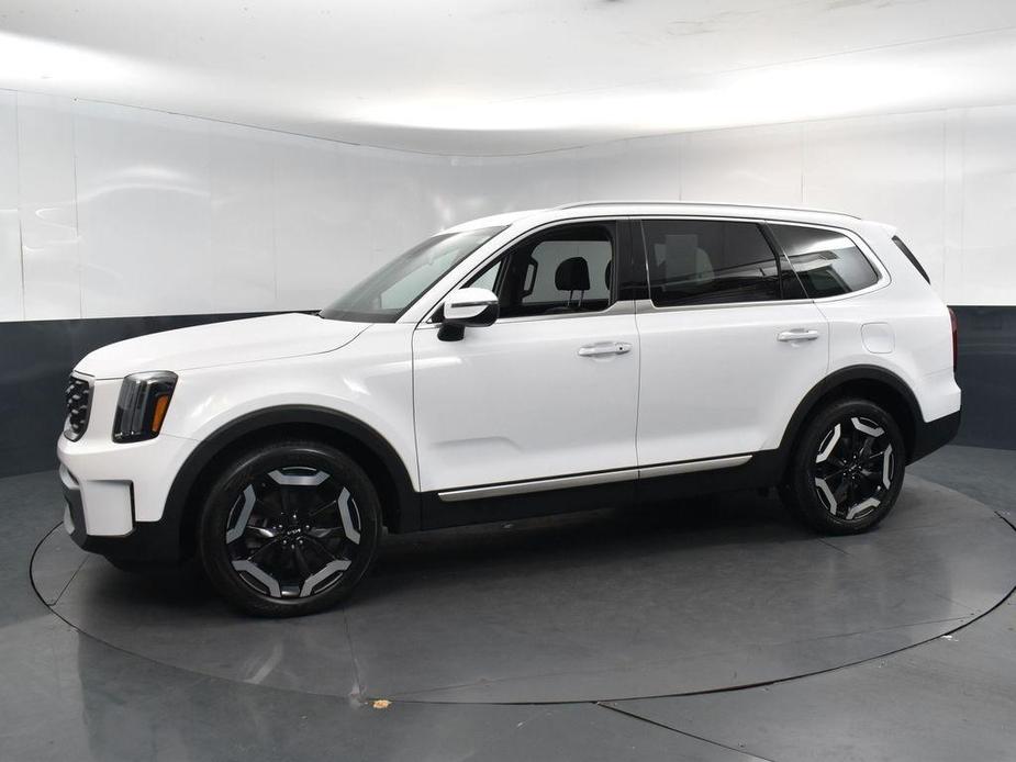 used 2023 Kia Telluride car, priced at $34,000