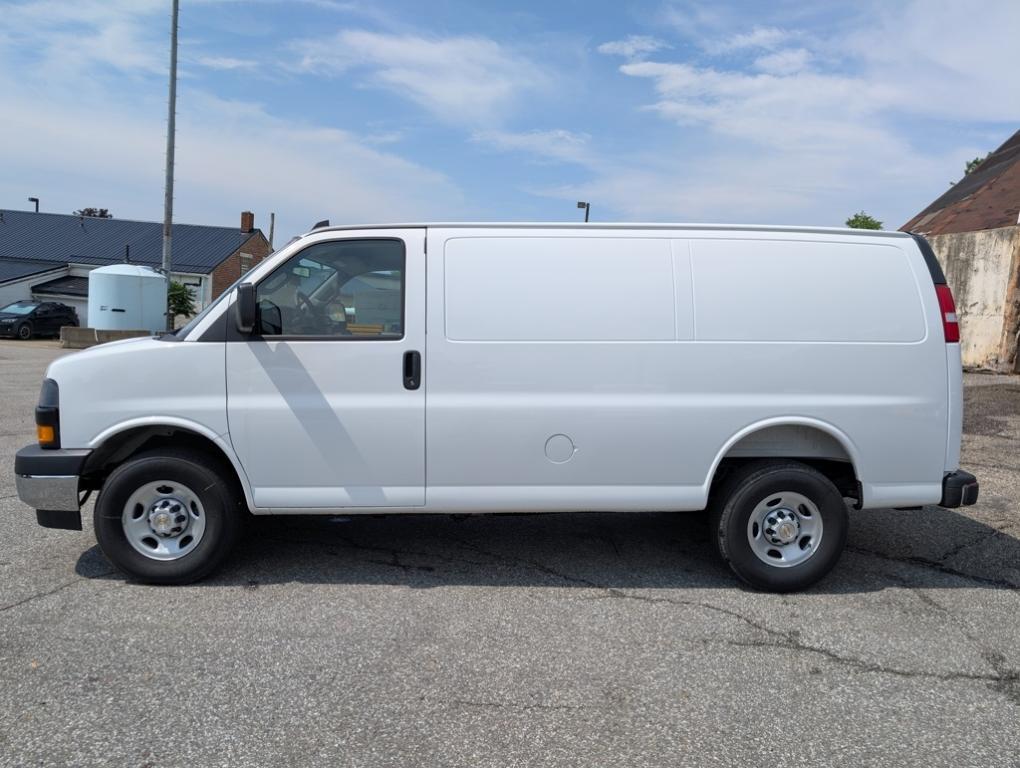 new 2025 Chevrolet Express 3500 car, priced at $52,390