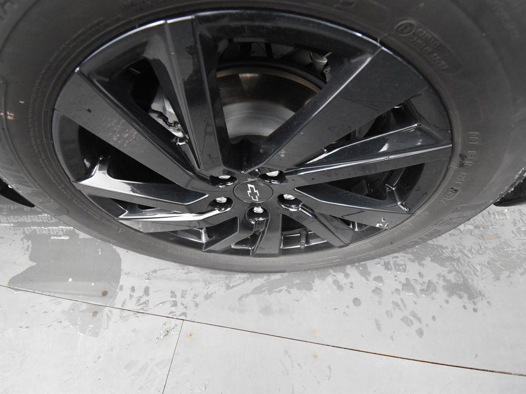 used 2024 Chevrolet Equinox car, priced at $20,875