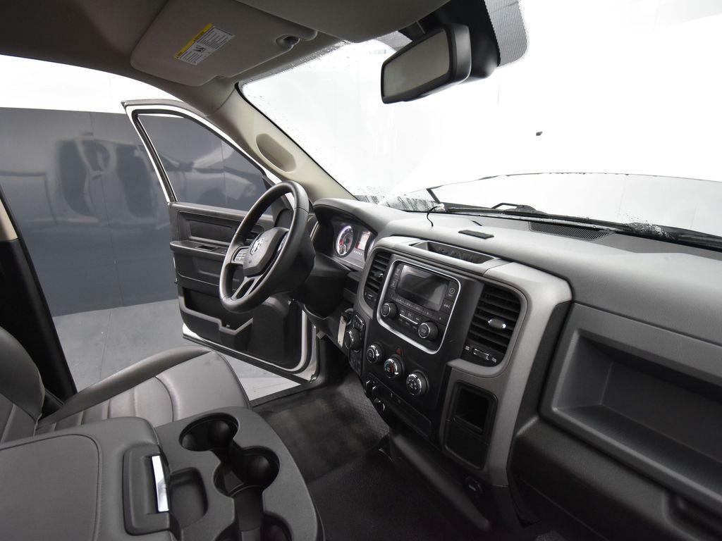 used 2020 Ram 1500 Classic car, priced at $28,500