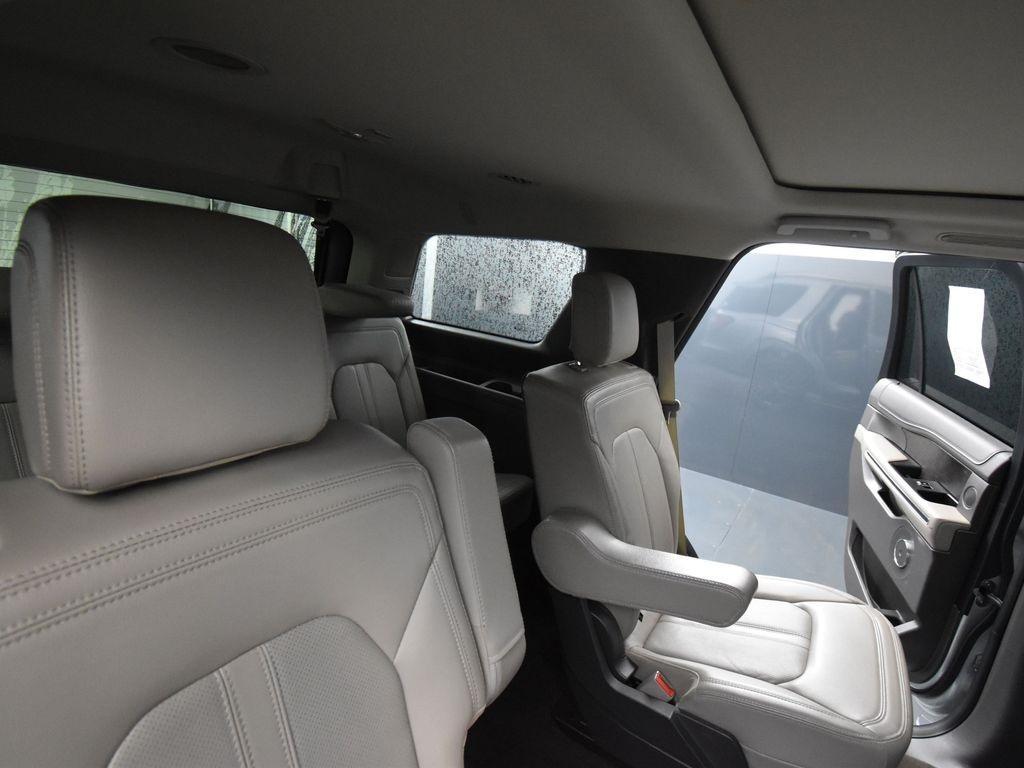 used 2021 Ford Expedition car, priced at $48,500